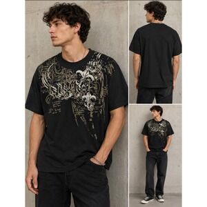 Romwe Graphic T-Shirt Mens Large Black Excellent Fleur-de-lis Gothic Y2K Tee